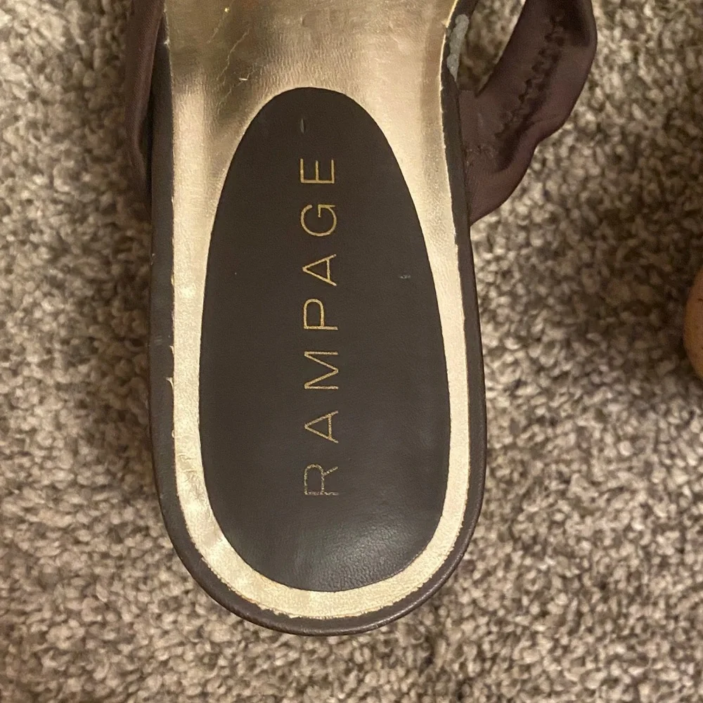 Rampage Dark Brown and Gold Flip-Flops - Picture 2 of 6